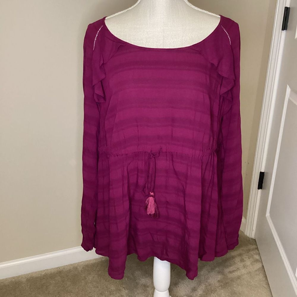Ladies Torrid Textured‎ Woven Tie Waist Blouse purple Large (Torrid 0)